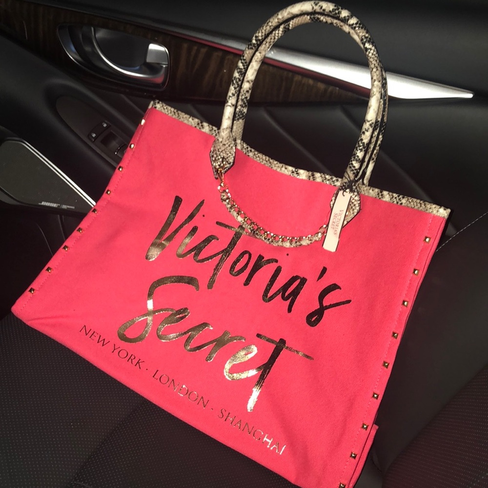 *****SOLD*****Victoria’s Secret tote bag